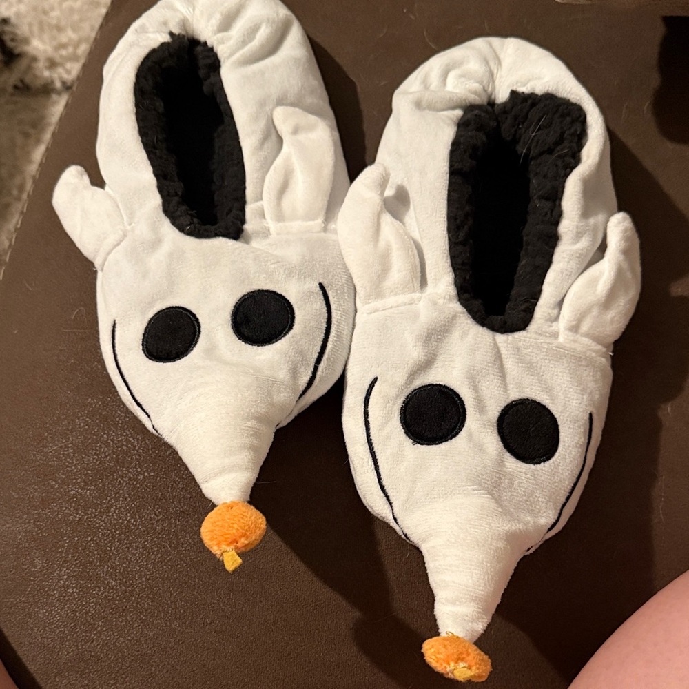 NWOT Zero Character Slippers